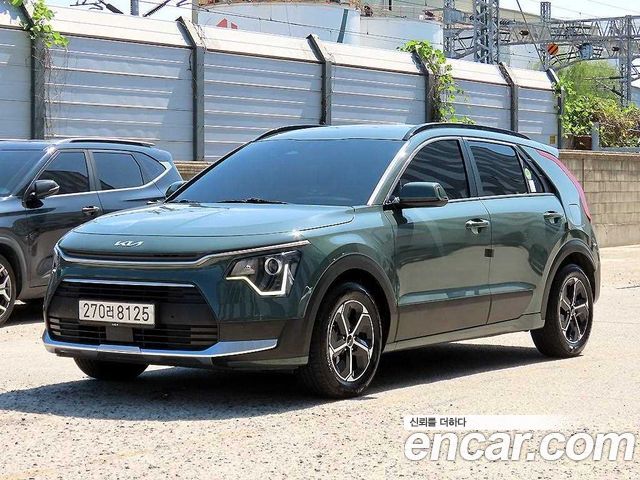 Kia Niro Prestige — пробег 73 956 км — фото 2 из 5