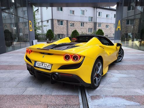 Ferrari F8 3.9 V8 — пробег 2 135 км — фото 3 из 5