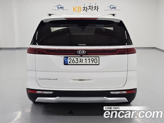 Kia Carnival из Кореи Encar