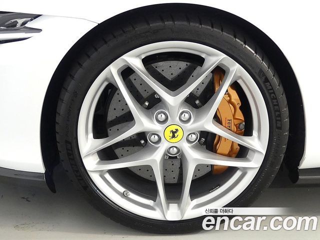 Ferrari Roma из Кореи Encar