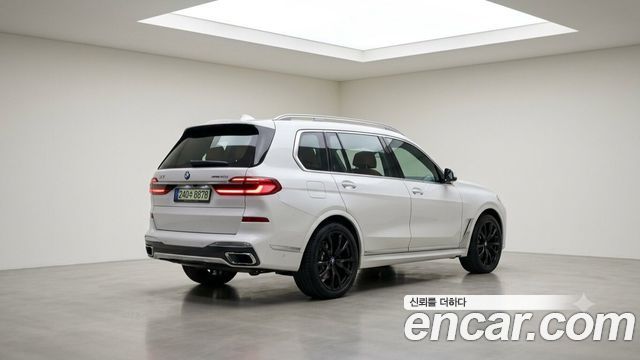 BMW X7 xDrive 40i M Sport 6STR — пробег 23 181 км — фото 3 из 5