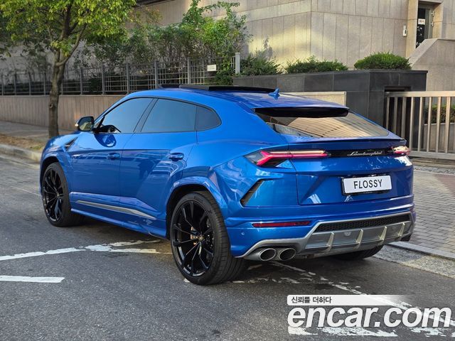 Lamborghini Urus из Кореи Encar