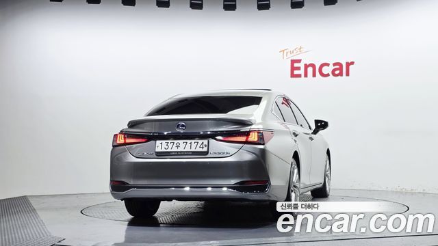 Lexus ES Luxury Plus — пробег 187 806 км — фото 4 из 5