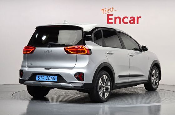 Kia Niro Air — пробег 64 272 км — фото 2 из 5