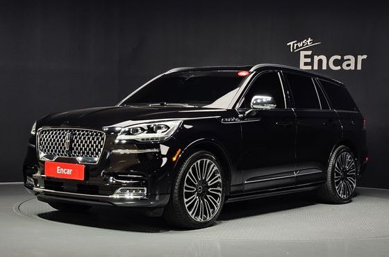 Lincoln Aviator 3.0 Black Label AWD — пробег 32 098 км — фото 1 из 5