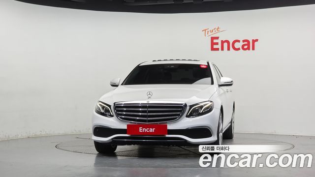 Mercedes-Benz E-Class E220d 4MATIC Exclusive — пробег 125 248 км — фото 3 из 5