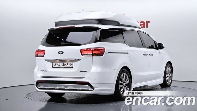 Kia Carnival из Кореи Encar