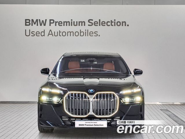 BMW i7 eDrive 50 M Sport — пробег 22 600 км — фото 3 из 5