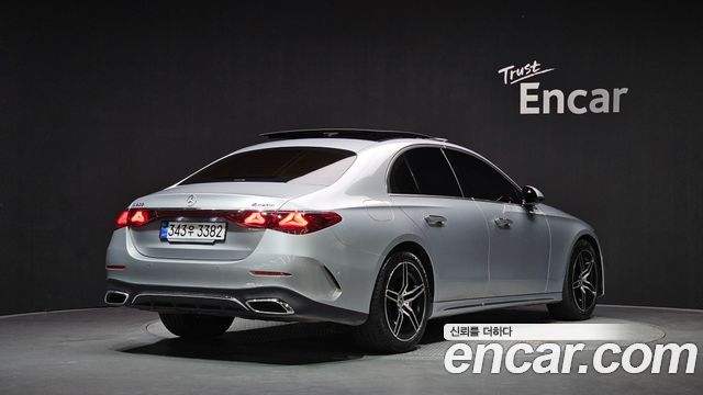 Mercedes-Benz E-Class E300 4MATIC AMG Line — пробег 60 273 км — фото 2 из 5