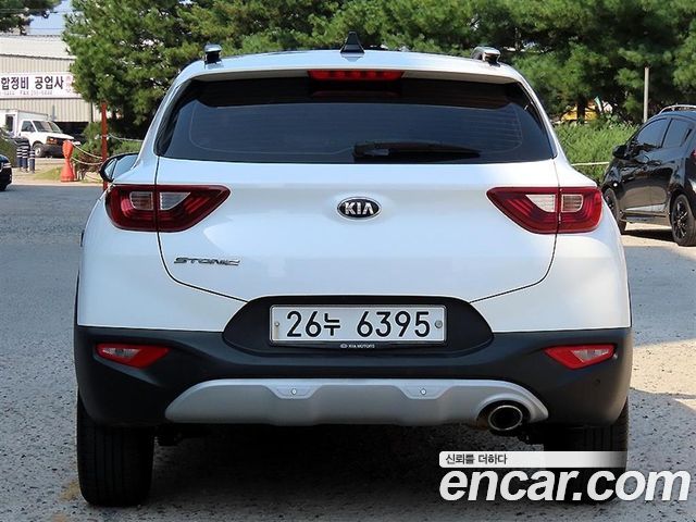 Kia Stonic 1.4 Prestige — пробег 117 027 км — фото 4 из 5