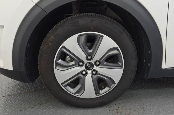 Kia Niro Prestige — пробег 210 820 км — фото 5 из 5