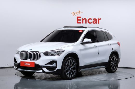 BMW X1 xDrive 20i xLine — пробег 29 836 км — фото 1 из 5