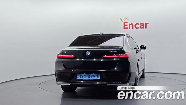BMW i7 xDrive 60 Design Pure Excellence — пробег 87 206 км — фото 4 из 5