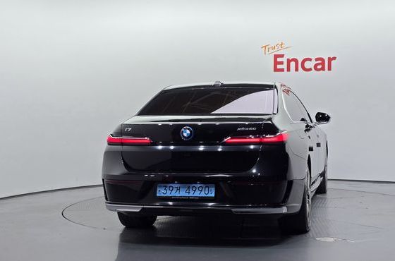 BMW i7 xDrive 60 Design Pure Excellence — пробег 87 206 км — фото 4 из 5