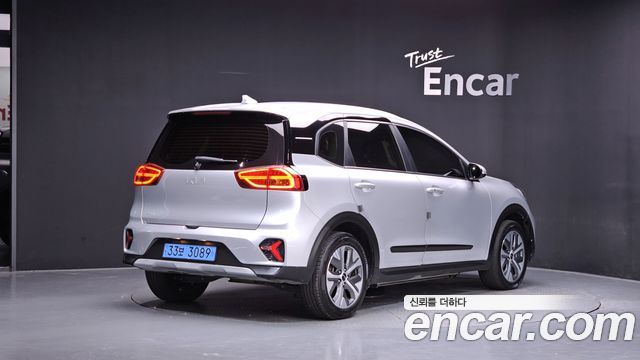 Kia Niro Air — пробег 85 680 км — фото 2 из 5