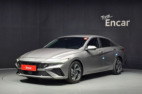Hyundai AVANTE 1.6 Inspiration — пробег 7 920 км — фото 1 из 5