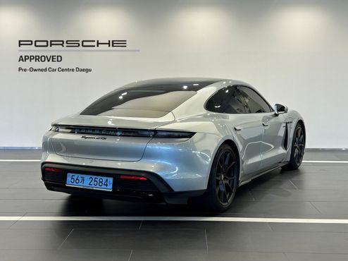 Porsche Taycan GTS — пробег 36 650 км — фото 5 из 5