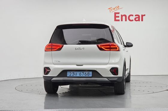 Kia Niro Earth — пробег 124 130 км — фото 4 из 5