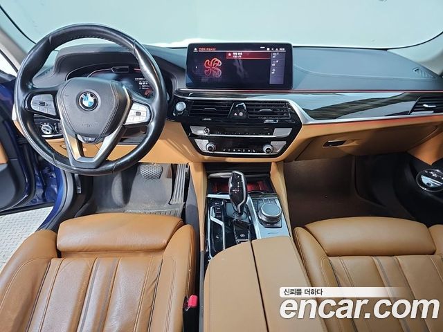 BMW 5-Series 520i Luxury — пробег 100 902 км — фото 5 из 5