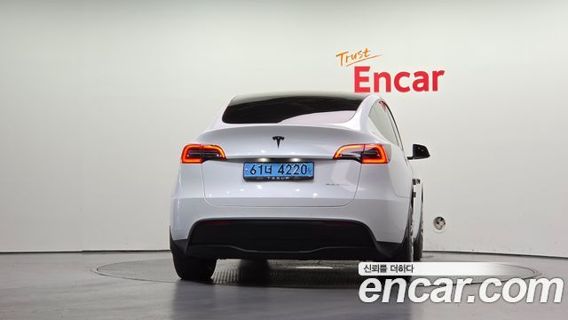 Tesla Model Y Long Range AWD — пробег 109 444 км — фото 4 из 5