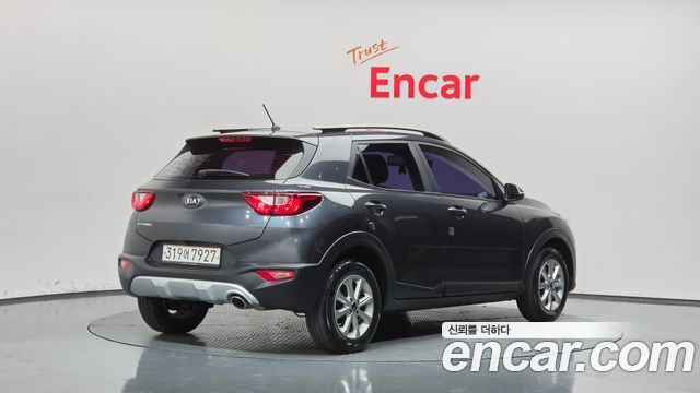 Kia Stonic Diesel 1.6 Deluxe — пробег 137 247 км — фото 2 из 5