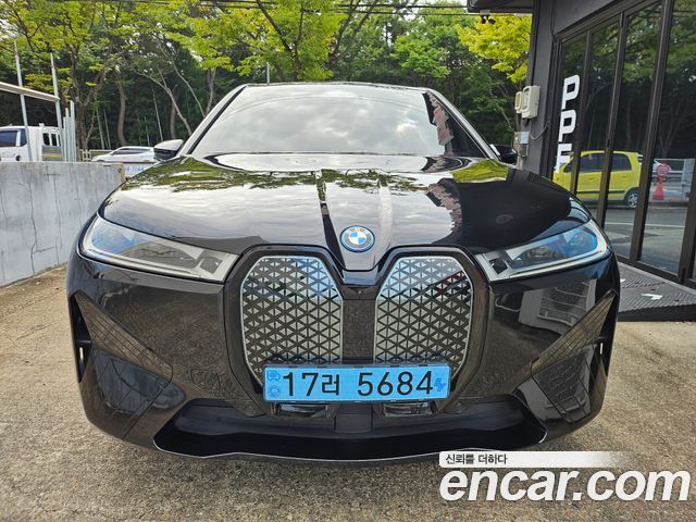 BMW iX xDrive M60 — пробег 51 000 км — фото 1 из 5