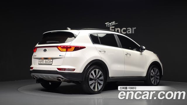 Kia Sportage Diesel 2.0 2WD Style Edition — пробег 205 119 км — фото 2 из 5