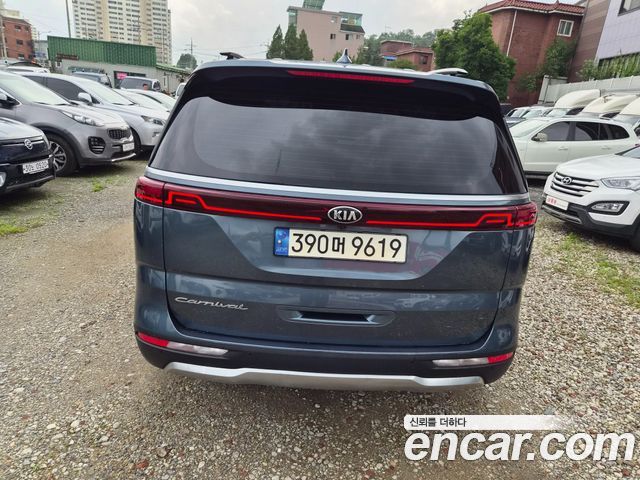 Kia Carnival из Кореи Encar