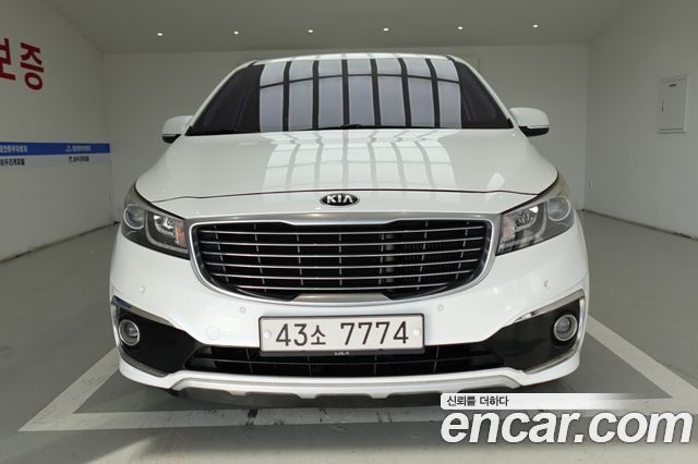 Kia Carnival 9-seater Prestige — пробег 175 442 км — фото 3 из 5
