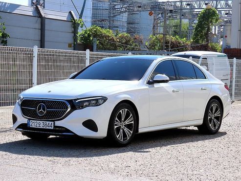 Mercedes-Benz E-Class E200 Avantgarde — пробег 8 506 км — фото 2 из 5