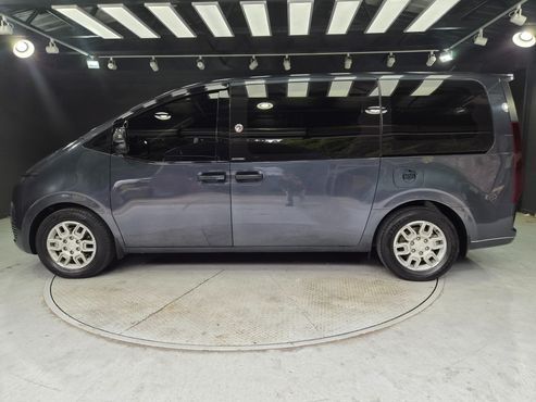 Hyundai Staria Tourer 11-Seater Modern — пробег 133 465 км — фото 4 из 5