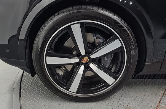 Porsche Cayenne 3.0 E-Hybrid Coupe — пробег 31 826 км — фото 5 из 5
