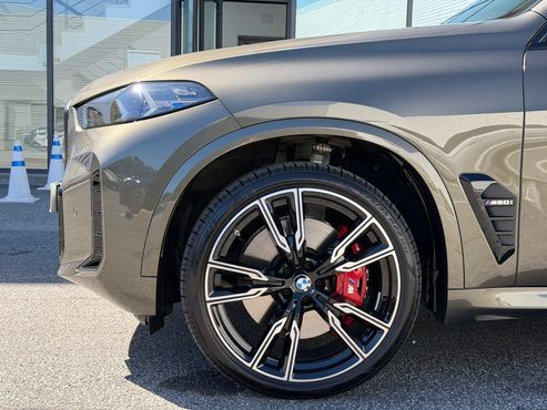 BMW X5 M60i — пробег 10 000 км — фото 5 из 5