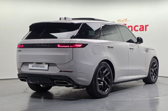 Land Rover Range Rover Sport P550E Dynamic HSE — пробег 7 860 км — фото 2 из 5