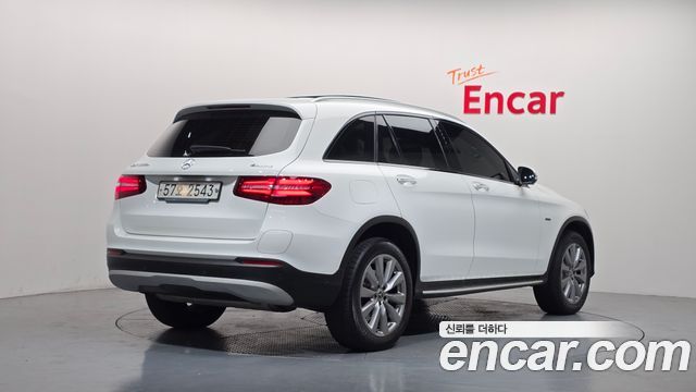Mercedes-Benz GLC-Class GLC350e 4MATIC Premium — пробег 83 874 км — фото 2 из 5