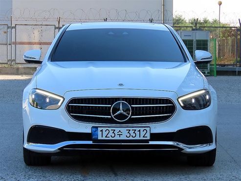 Mercedes-Benz E-Class E350 4MATIC Avantgarde — пробег 20 836 км — фото 1 из 5