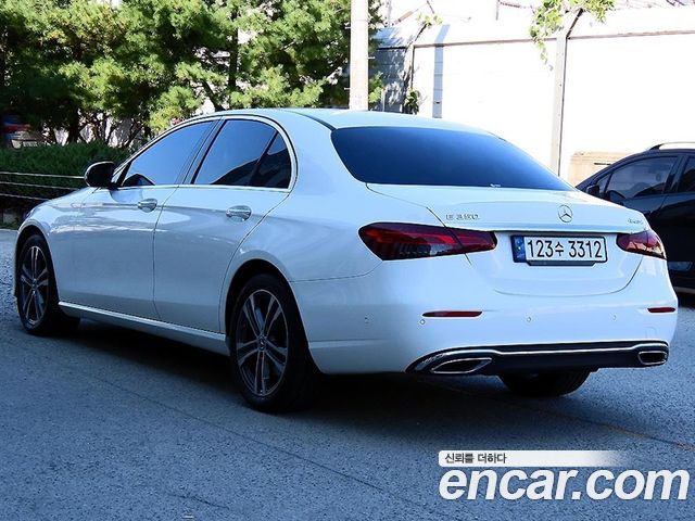 Mercedes-Benz E-Class E350 4MATIC Avantgarde — пробег 20 836 км — фото 3 из 5