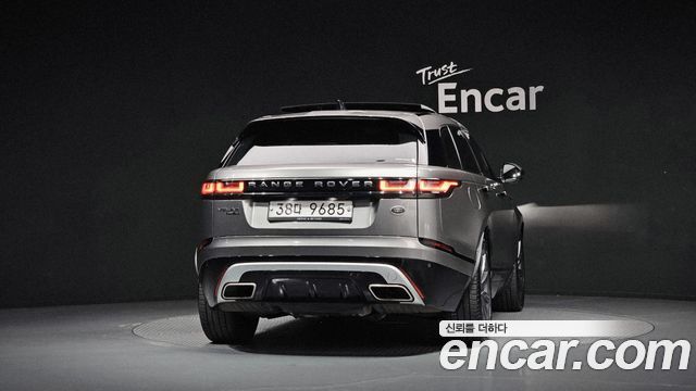 Land Rover Range Rover Velar 3.0 D300 R-Dynamic HSE — пробег 110 678 км — фото 4 из 5