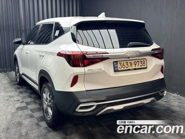 Kia Seltos из Кореи Encar