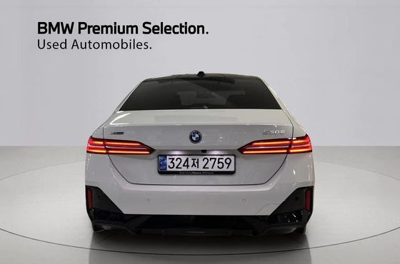 BMW 5-Series 530e xDrive M Sport — пробег 5 752 км — фото 4 из 5