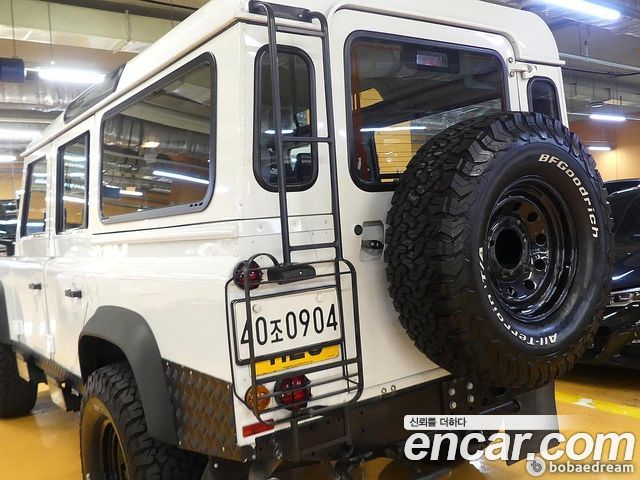 Land Rover Defender 110 — пробег 39 070 км — фото 3 из 5