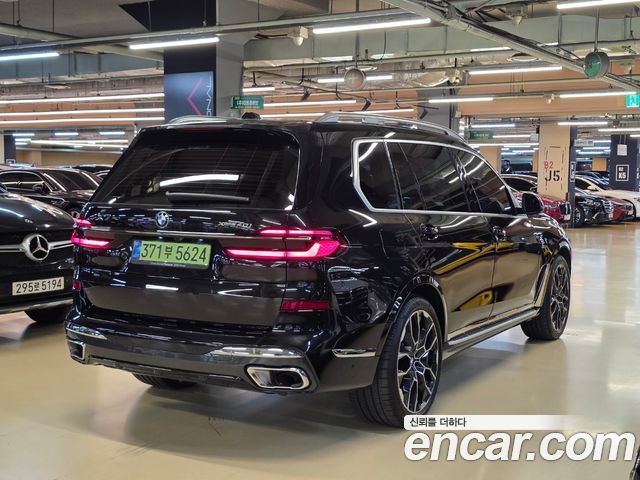 BMW X7 xDrive 40i M Sport 6STR — пробег 6 450 км — фото 2 из 5
