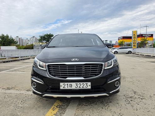 Kia Carnival 9-seater Prestige — пробег 88 012 км — фото 2 из 5