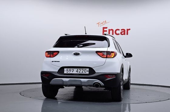 Kia Stonic Diesel 1.6 Trendy — пробег 205 760 км — фото 4 из 5