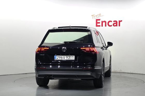 Volkswagen Tiguan 2.0 TDI Prestige — пробег 20 896 км — фото 4 из 5