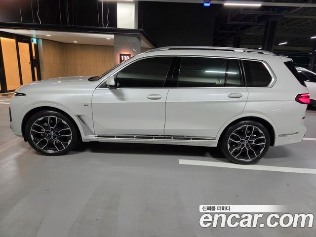 BMW X7 xDrive 40i M Sport 6STR — пробег 22 115 км — фото 1 из 5