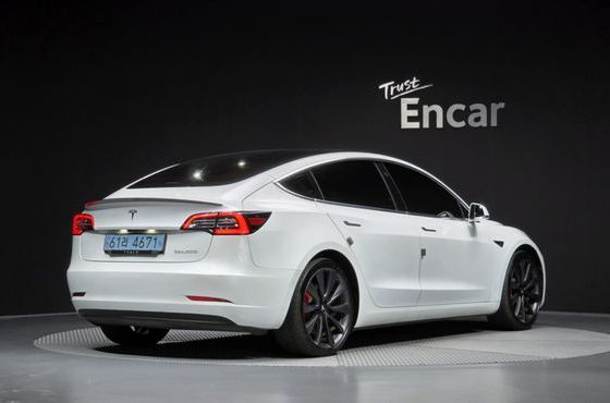 Tesla Model 3 Performance AWD — пробег 70 100 км — фото 2 из 5