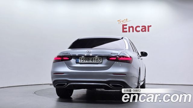 Mercedes-Benz E-Class E220d 4MATIC AMG Line — пробег 164 885 км — фото 4 из 5