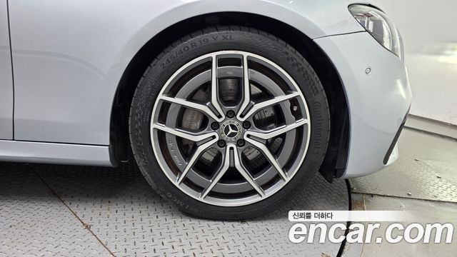 Mercedes-Benz E-Class E220d 4MATIC AMG Line — пробег 164 885 км — фото 5 из 5