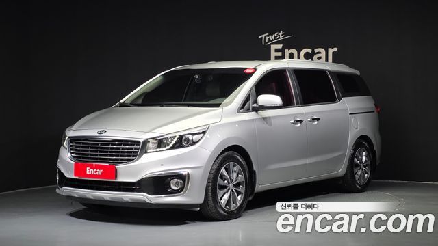 Kia Carnival 9-seater Luxury — пробег 119 733 км — фото 1 из 5
